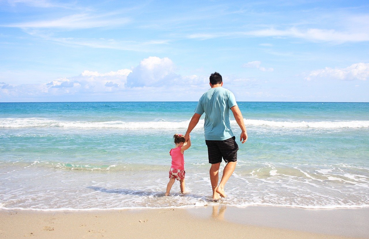 father, daughter, beach